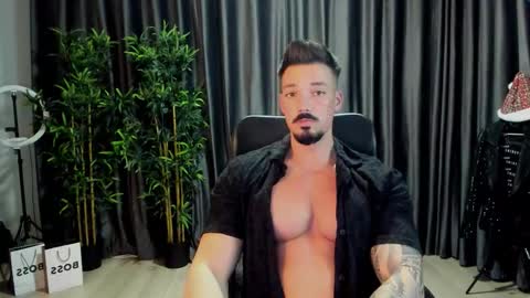 Snapshot of haydenspears chatting on November 18, 2025, 2:43 pm HaydenSpears online show from November 18, 2025, 2:43 pm