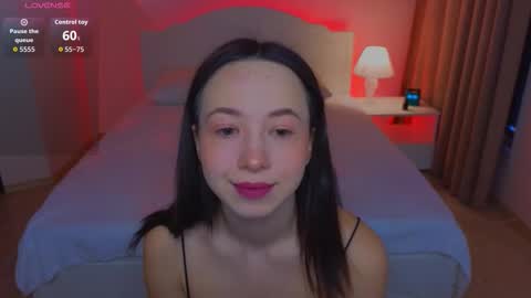 Hayle online show from December 1, 2025, 2:38 am