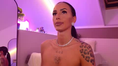 Snapshot of hayleybabe4 chatting on February 7, 2026, 10:24 pm Hayley online show from February 7, 2026, 10:24 pm