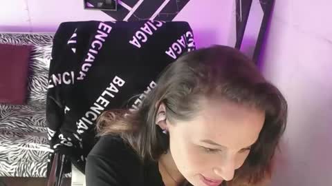 hayley miller online show from February 25, 2025, 8:36 am