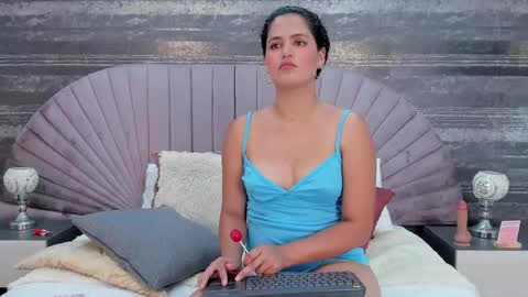Hayli  online show from May 9, 2026, 1:05 pm