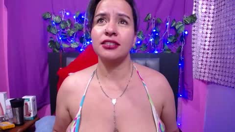Snapshot of hazel_34 chatting on January 7, 2025, 7:28 pm hazel online show from January 7, 2025, 7:28 pm