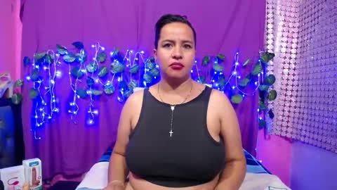 Snapshot of hazel_34 chatting on February 13, 2025, 12:35 am hazel online show from February 13, 2025, 12:35 am