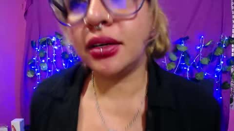 Snapshot of hazel_34 chatting on February 20, 2025, 9:55 am hazel online show from February 20, 2025, 9:55 am