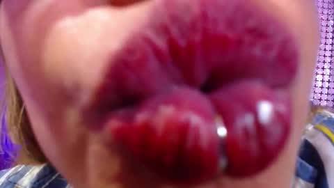 Snapshot of hazel_34 chatting on February 21, 2025, 8:07 am hazel online show from February 21, 2025, 8:07 am
