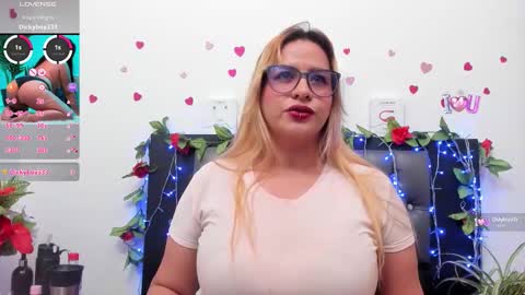 Snapshot of hazel_34 chatting on September 19, 2025, 7:14 pm hazel online show from September 19, 2025, 7:14 pm