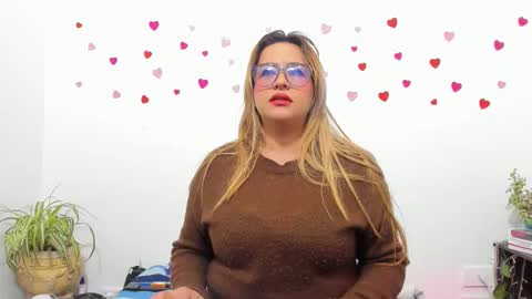 Snapshot of hazel_34 chatting on October 4, 2025, 10:13 am hazel online show from October 4, 2025, 10:13 am