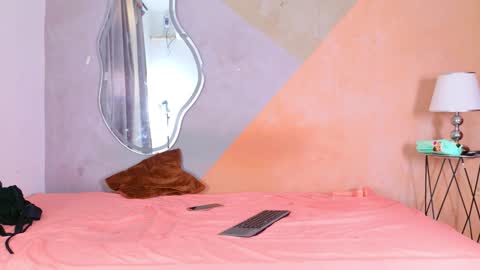 hazel_slim_ online show from January 8, 2026, 8:00 pm