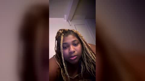 hazelba3 online show from April 29, 2026, 4:38 am