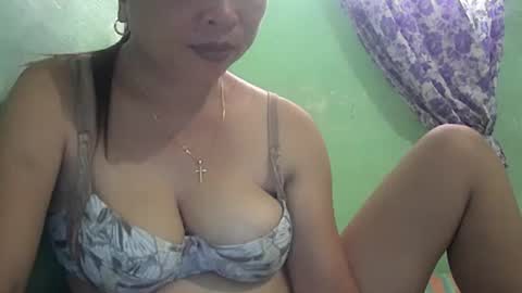 hazeldhane online show from July 23, 2026, 5:27 am