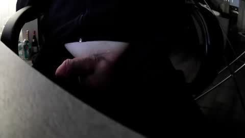 hazelett855678 online show from January 6, 2026, 6:39 am