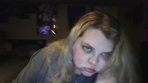 Snapshot of hazeleyez97 chatting on September 17, 2025, 4:36 am Hazeleyez97 online show from September 17, 2025, 4:36 am