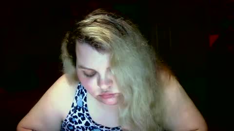 Snapshot of hazeleyez97 chatting on September 29, 2025, 6:18 am Hazeleyez97 online show from September 29, 2025, 6:18 am
