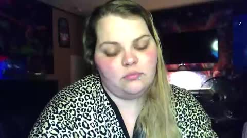 Snapshot of hazeleyez97 chatting on October 22, 2025, 6:02 am Hazeleyez97 online show from October 22, 2025, 6:02 am