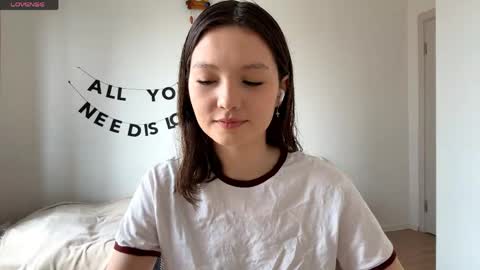 Snapshot of hazelhartshorn chatting on May 7, 2026, 10:09 am Kira online show from May 7, 2026, 10:09 am