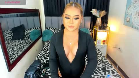 Snapshot of hazelmadonna chatting on November 21, 2025, 3:54 pm HAZEL MADONNA online show from November 21, 2025, 3:54 pm