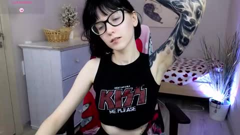 Snapshot of hazeltompson chatting on November 29, 2025, 8:34 pm hazeltompson online show from November 29, 2025, 8:34 pm