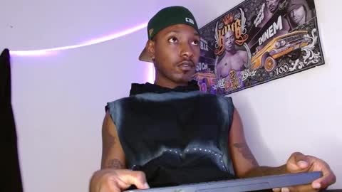 Snapshot of hazlan_420 chatting on February 5, 2026, 2:49 am hazlan_420 online show from February 5, 2026, 2:49 am