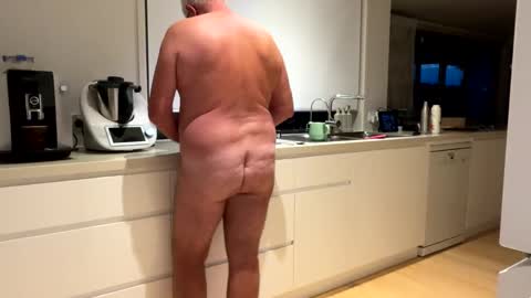 Snapshot of hb2283 chatting on December 3, 2024, 6:28 pm h babe online show from December 3, 2024, 6:28 pm