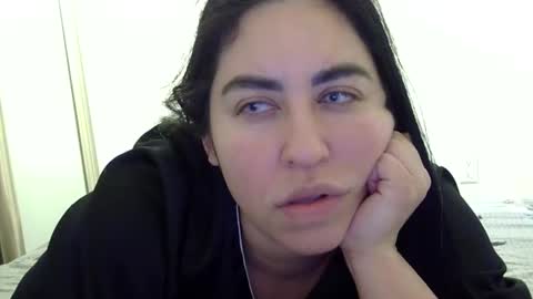 Snapshot of heatwavee chatting on January 20, 2025, 10:51 am heatwavee online show from January 20, 2025, 10:51 am