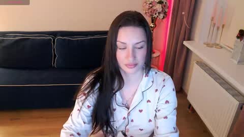 Snapshot of heaven_chloe chatting on April 13, 2026, 6:57 pm Heaven girl online show from April 13, 2026, 6:57 pm