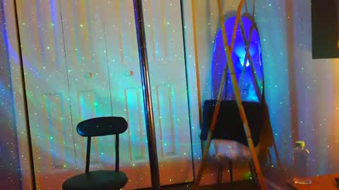 Snapshot of heavenllyy chatting on October 13, 2025, 3:28 am Heavenllyy online show from October 13, 2025, 3:28 am