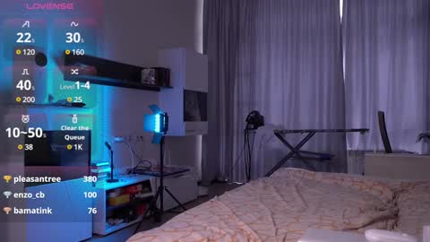 Snapshot of heavenly_diva653 chatting on March 10, 2025, 6:05 am Andrea you can subscribe for now there will be posts soon and my favorite body for you online show from March 10, 2025, 6:05 am