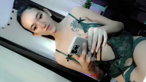 Heavenly online show from December 13, 2025, 10:04 pm