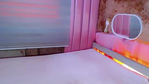 HEAVEN online show from November 27, 2025, 4:14 am