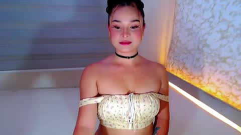 Snapshot of heavenlypleasurexx chatting on February 5, 2026, 4:39 am HEAVEN online show from February 5, 2026, 4:39 am