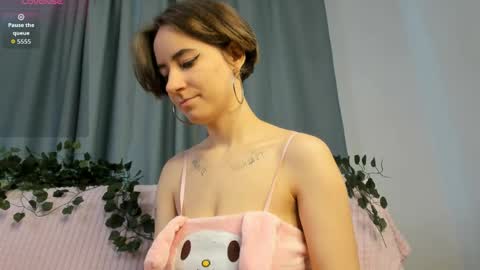 heavenmoth online show from May 29, 2026, 1:31 pm