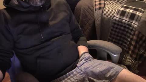 Snapshot of heavilyhung chatting on February 22, 2026, 5:19 am John online show from February 22, 2026, 5:19 am