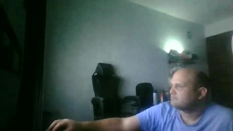Snapshot of heavy_rebellxc chatting on June 18, 2026, 4:57 am Heavy Rebell online show from June 18, 2026, 4:57 am