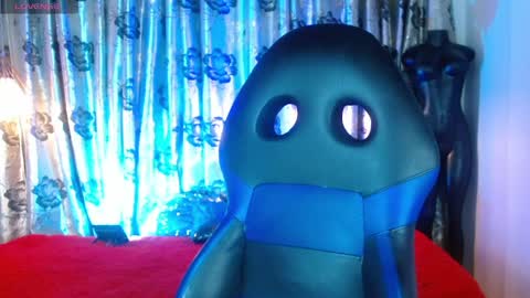 hecate_doll online show from May 1, 2026, 5:17 pm