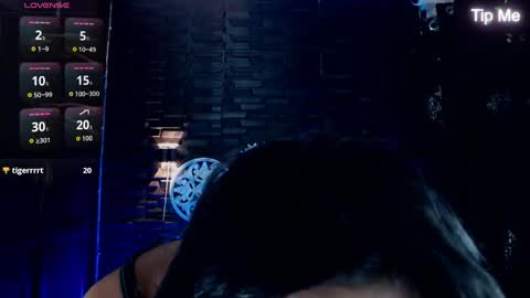 hecate_doll online show from May 26, 2026, 3:52 pm