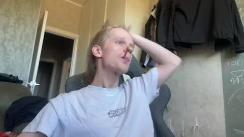 Snapshot of heey_nick chatting on May 6, 2026, 11:26 am Nick online show from May 6, 2026, 11:26 am