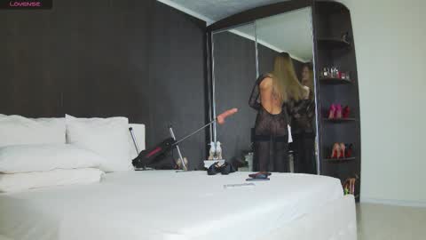 Snapshot of hefner_girl chatting on February 25, 2026, 8:02 am Helen online show from February 25, 2026, 8:02 am