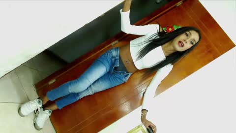 Snapshot of heidy_hotxxx chatting on December 4, 2024, 9:07 am heidy online show from December 4, 2024, 9:07 am