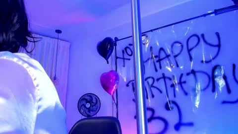              online show from February 20, 2025, 12:30 am