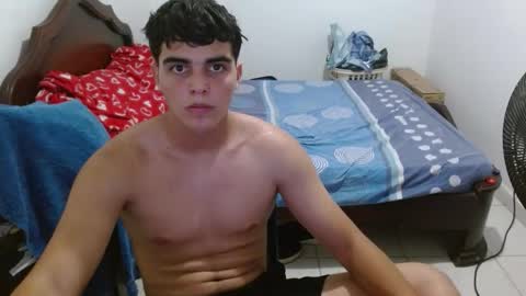 Snapshot of heiker__ chatting on February 20, 2026, 5:04 am heiker__ online show from February 20, 2026, 5:04 am