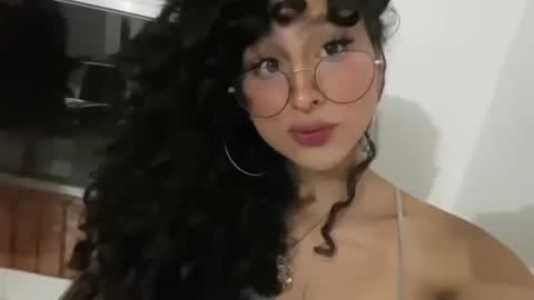 Snapshot of heka_prudence chatting on December 22, 2024, 4:28 am Heka Prudence online show from December 22, 2024, 4:28 am