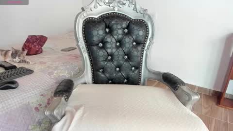 Snapshot of hela_wet chatting on November 30, 2025, 5:28 pm Hela Independent model online show from November 30, 2025, 5:28 pm