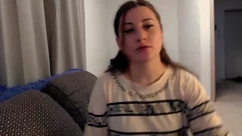 Snapshot of helen_adams_ chatting on June 17, 2026, 5:10 am helen_adams_ online show from June 17, 2026, 5:10 am