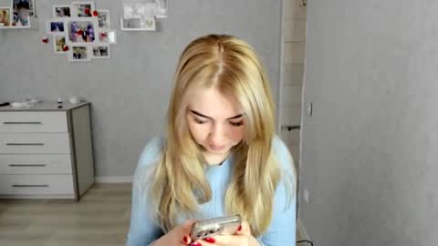 Snapshot of helen_angel_girl chatting on February 7, 2026, 8:51 am Helen sven online show from February 7, 2026, 8:51 am