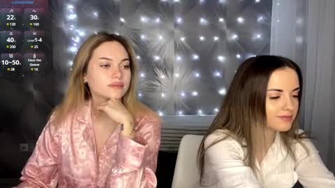 Snapshot of helen_bronce chatting on January 4, 2025, 9:43 am Alice DollySmile and Avelina online show from January 4, 2025, 9:43 am