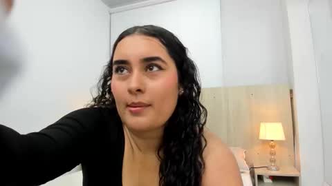 Snapshot of helen_herrera chatting on March 18, 2026, 3:42 am Helen online show from March 18, 2026, 3:42 am