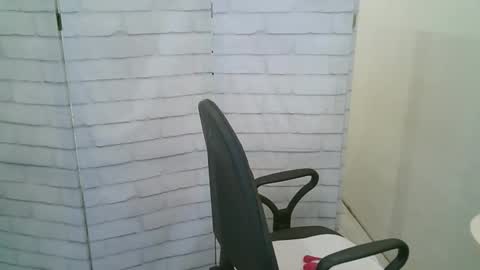 Snapshot of helen_xi chatting on January 12, 2026, 5:12 am Helen online show from January 12, 2026, 5:12 am