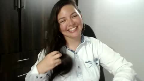 helena online show from October 16, 2025, 11:06 pm