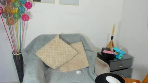 HELENA COPPER online show from May 15, 2026, 5:14 am