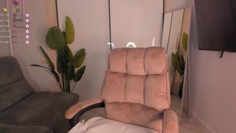 Helen online show from October 18, 2025, 3:46 pm